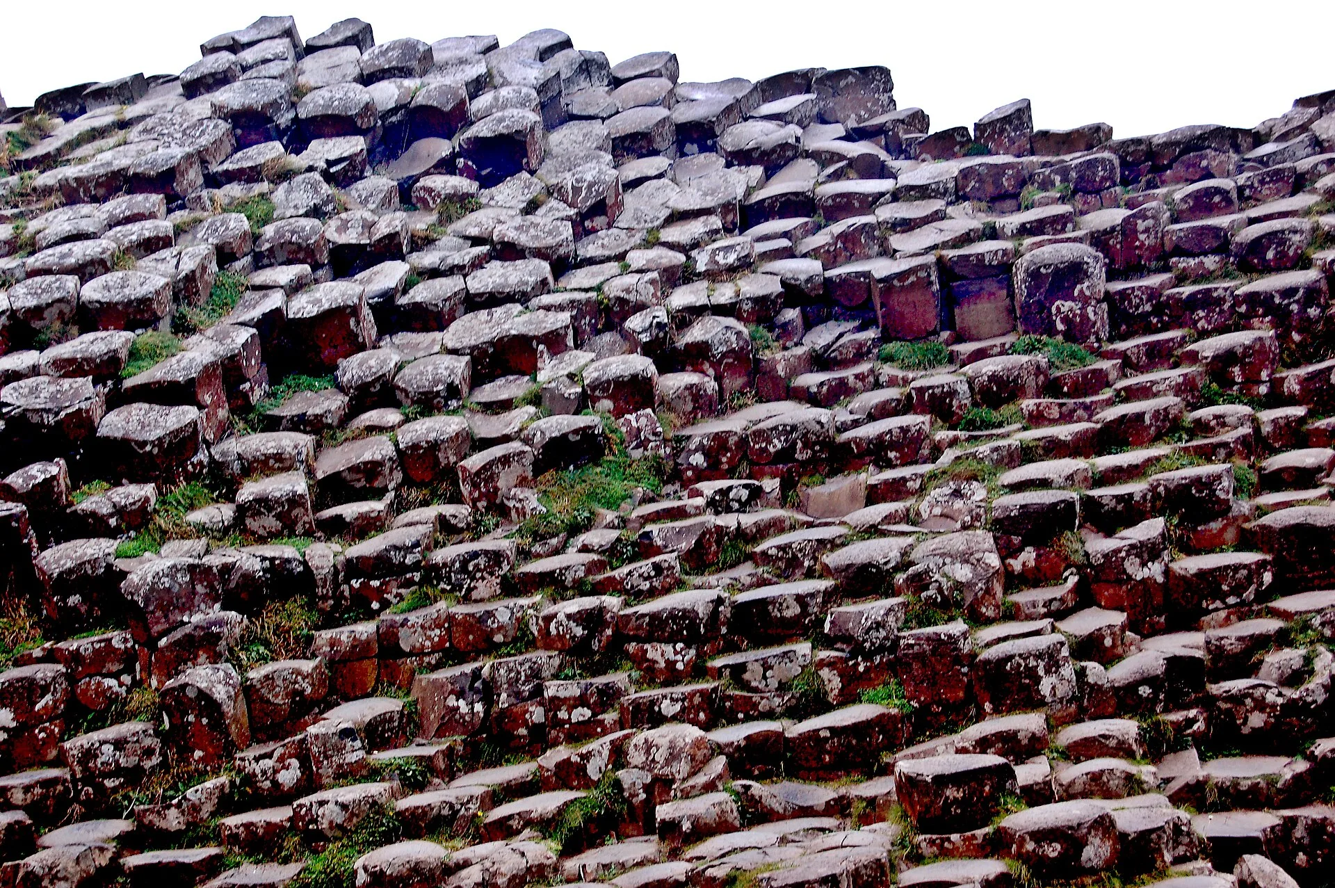 Colonnes de basalte de la Chaussée des Géants sur la côte d'Antrim